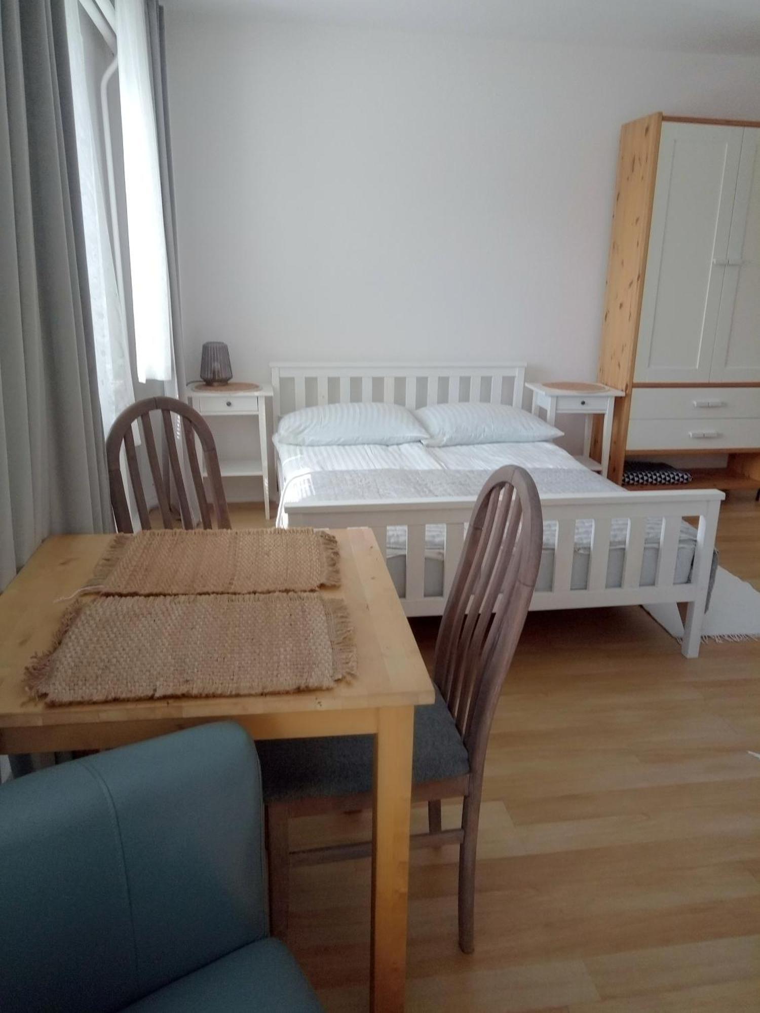 Appartamento Pokoje U Bozeny Ostrowo  Esterno foto