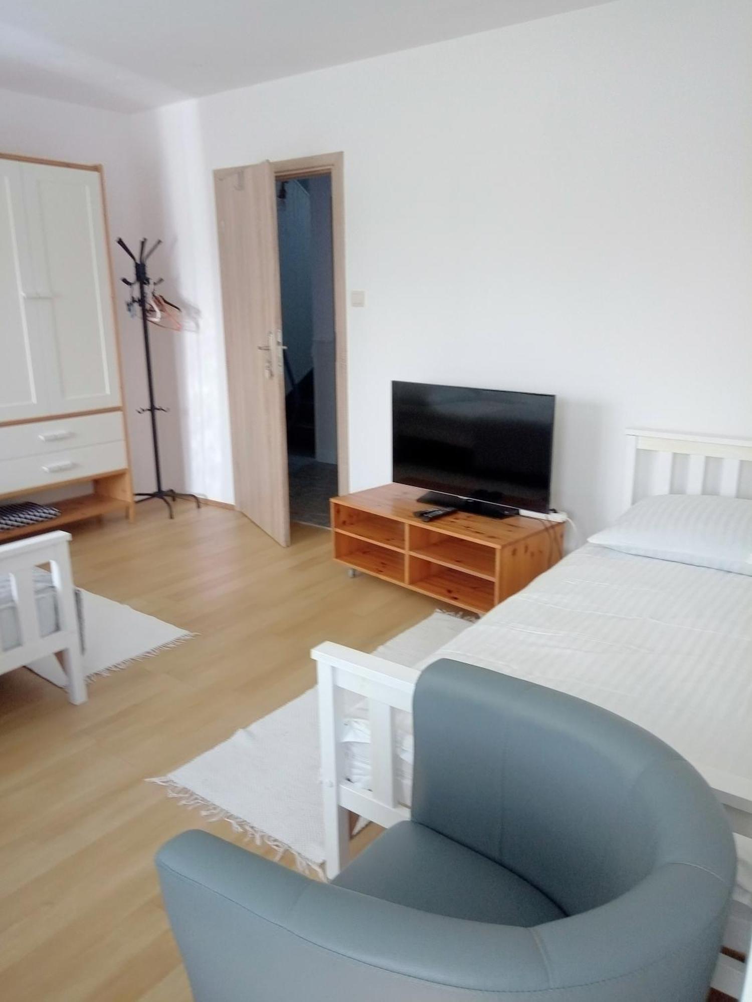 Appartamento Pokoje U Bozeny Ostrowo  Esterno foto
