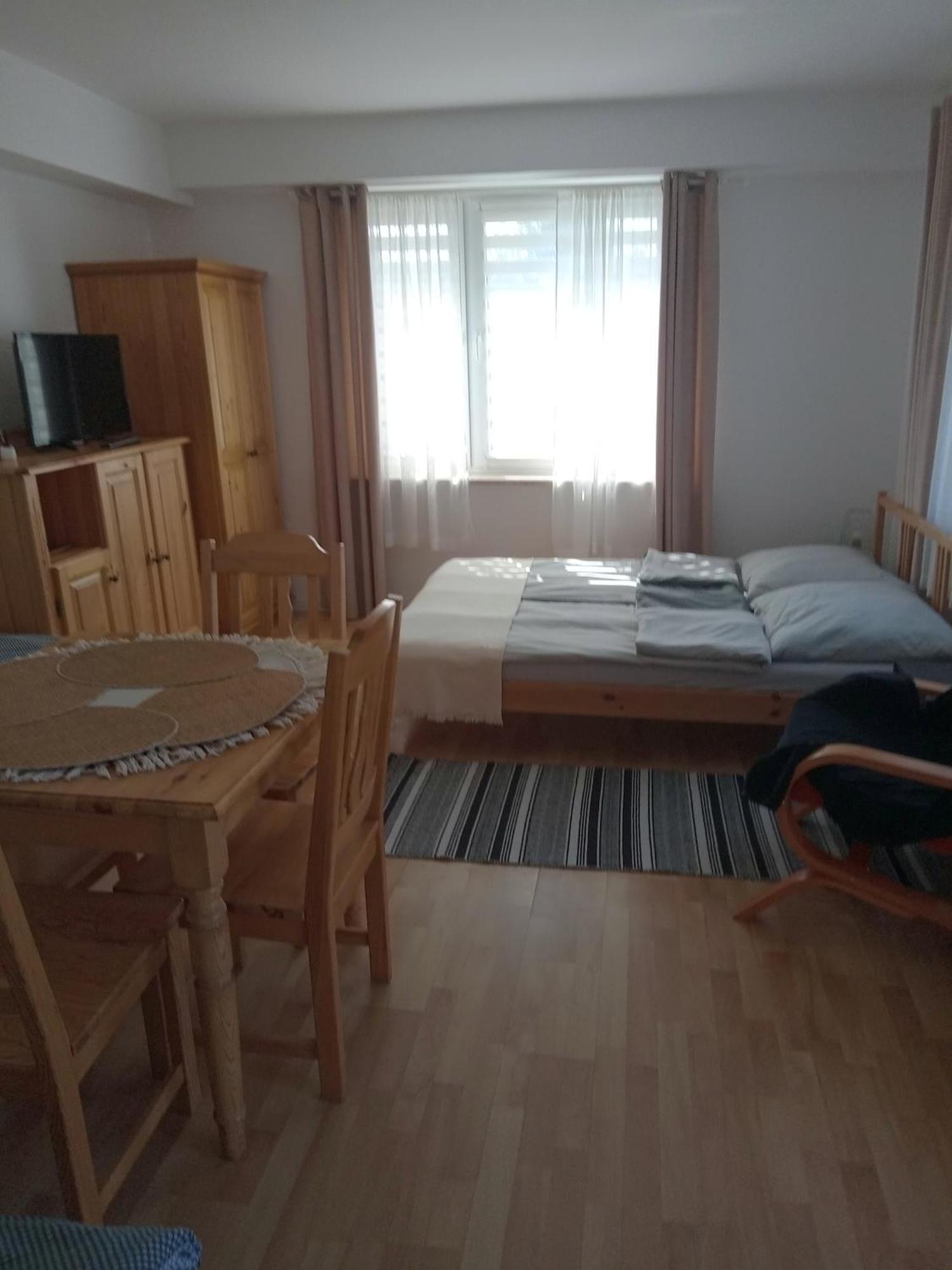 Appartamento Pokoje U Bozeny Ostrowo  Esterno foto
