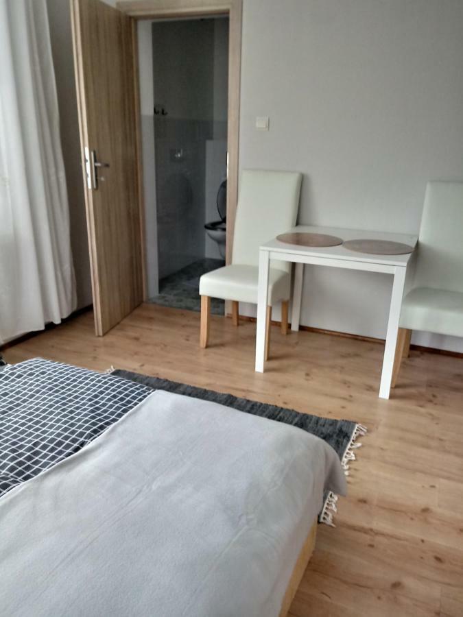 Appartamento Pokoje U Bozeny Ostrowo  Esterno foto
